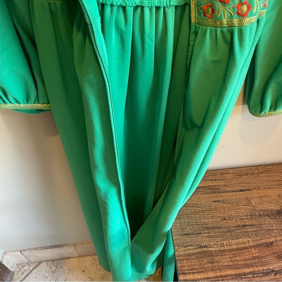 Evelyn Pearson Vintage Embroidered Lounge Robe - Picture 10 of 10